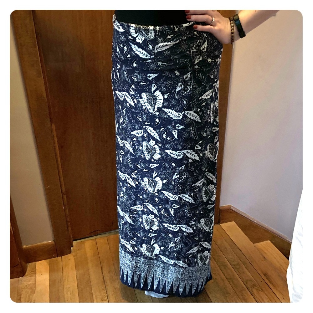 Dark blue patterned maxi skirt